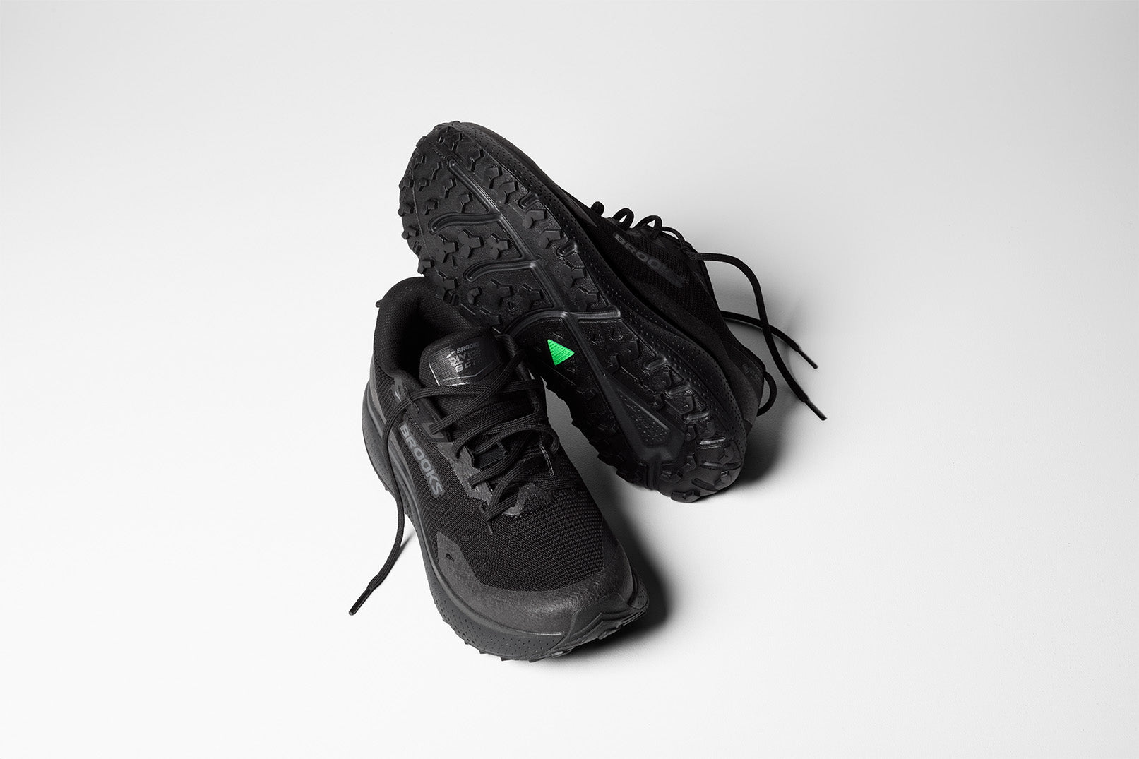 Brooks Divide 6 GTX Womens Trail Running Shoes - Black/Black/Ebony