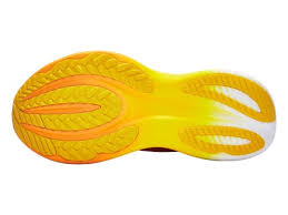 Saucony Triumph 24 Mens Running Shoes - Fuego