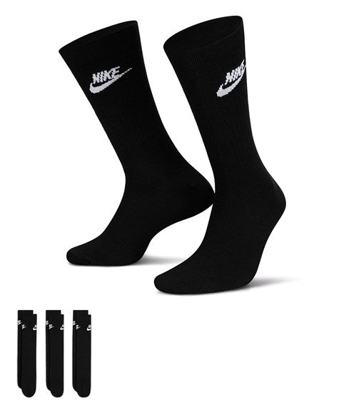 Black Nike everyday essential crew socks