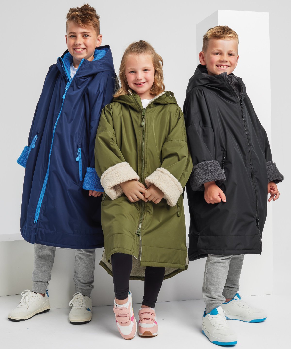 TriDri All-seasons waterproof changing robe Kids